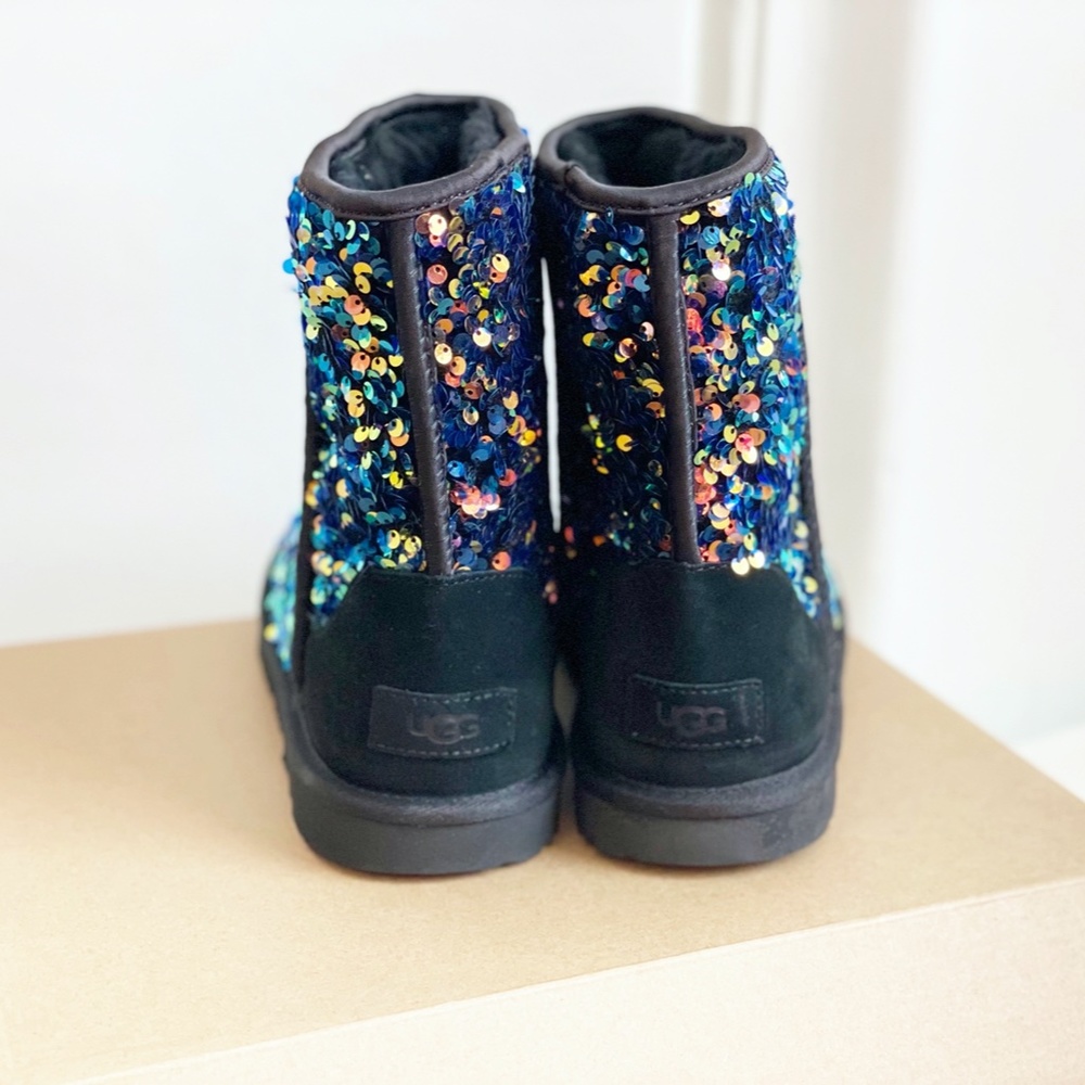 SOLD UGG Classic II Stellar Sequin Boot Youth 6 - Picture 6 of 8